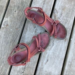 Teva Women’s Ysidro Sandal